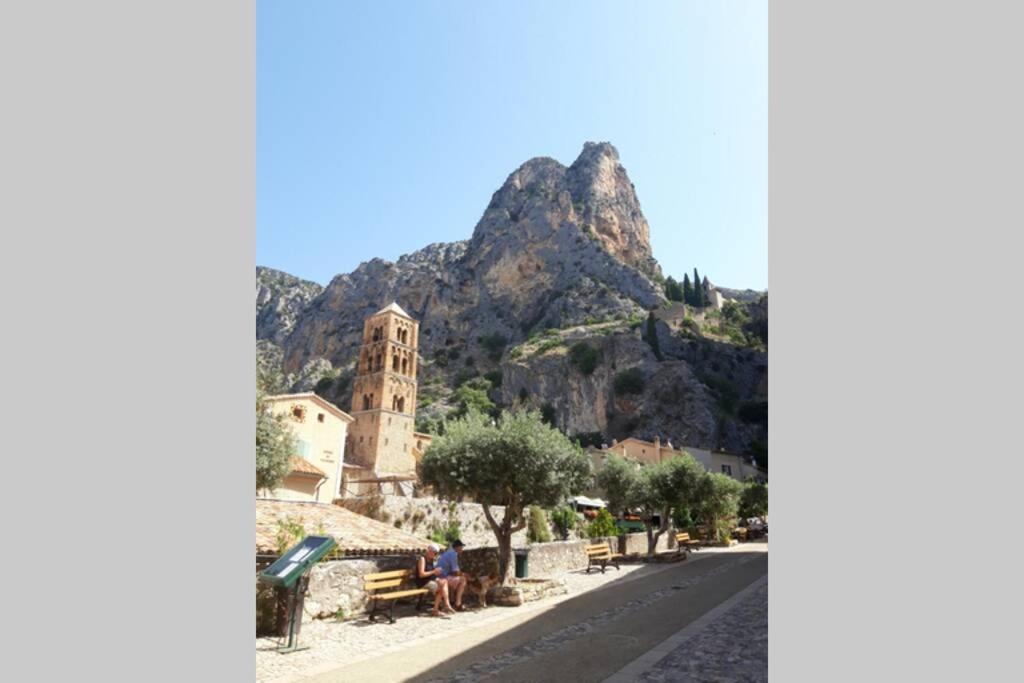 Lou Paradiu Du Verdon Allemagne-en-Provence Eksteriør billede